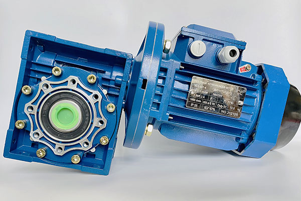 Assembly at disassembly ng gearbox
